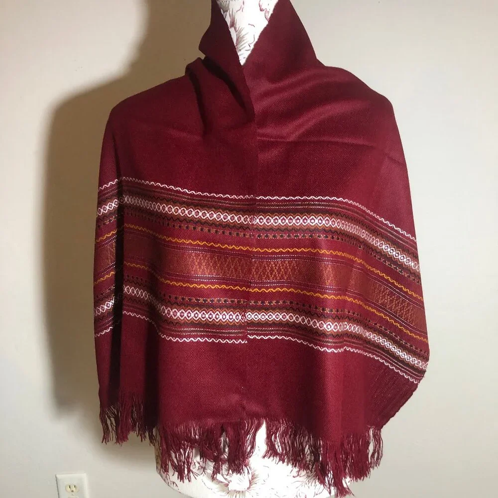 La Paloma De Tubac Ecuadorian Woven Shawl